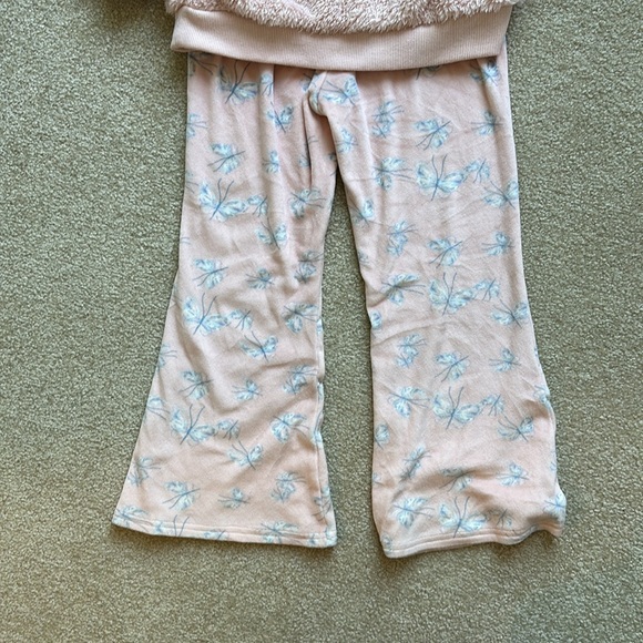 Sweatpants set. - Picture 5 of 5